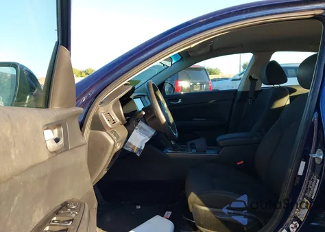 2018 Kia Optima Lx z USA, uszkodzony, nr VIN 5XXGT4L39JG183739